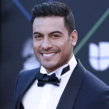 Carlos Rivera llega a Puebla con su gira “Vida México 2026” 3 Carlos Rivera anuncia pausa en su gira por lesión en las cuerdas vocales