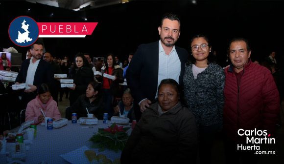 Cena Navideña en el Centro Expositor reúne a más de tres mil personas en Puebla