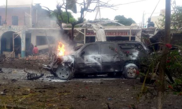 FGR abre investigación por explosión de auto en Michoacán; suman 3 muertos