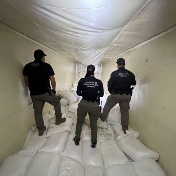 FGR-LOS-MOCHIS Aseguran 320 kilos de metanfetamina en Los Mochis; dos detenidos tras operativo federal