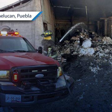 Fuegos artificiales provocan incendio en San Baltazar Temaxcalac