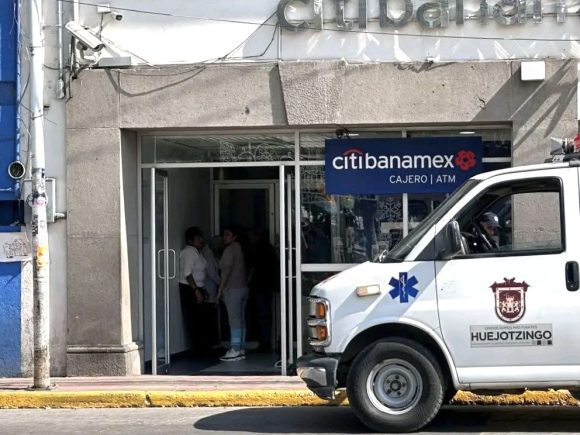 Asaltan a adulto mayor en el zócalo de Huejotzingo: le roban 150 mil pesos