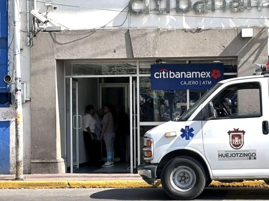 Asaltan a adulto mayor en el zócalo de Huejotzingo: le roban 150 mil pesos