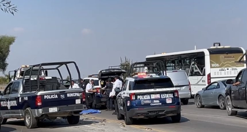Joven motociclista muere atropellada por tractocamión en Periférico