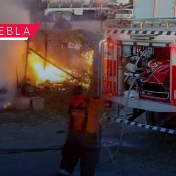 Incendio recicladora Ocotlán Incendio en recicladora de San Francisco Ocotlán moviliza a cuerpos de emergencia