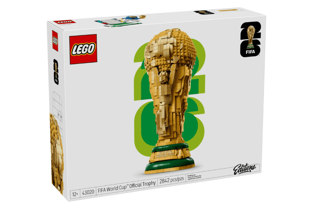 LEGO lanza réplica de tamaño real del trofeo del Mundial 2026 1 LEGO lanza réplica de tamaño real del trofeo del Mundial 2026