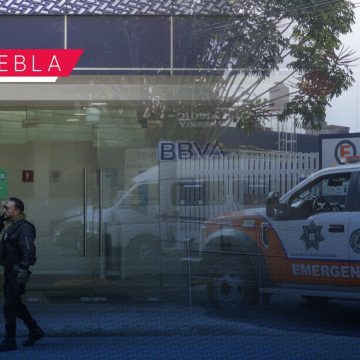 Localizan teléfono con cuenta regresiva en el BBVA de la 25 Poniente; desarman presunto artefacto explosivo