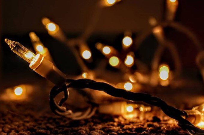 Luces-navideñas2 ¿Luces navideñas seguras? Lo que debes revisar antes de conectarlas
