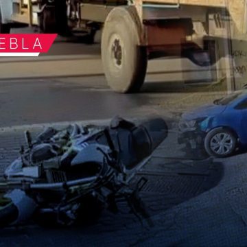 Motociclista protagoniza fuerte accidente en la 11 Norte y 24 Poniente