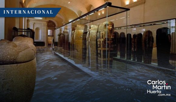 Fuga de agua daña cientos de libros egipcios y expone deterioro del Museo del Louvre