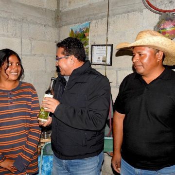 Pavel Gaspar destaca importancia del mezcal como motor económico y patrimonio cultural de Puebla