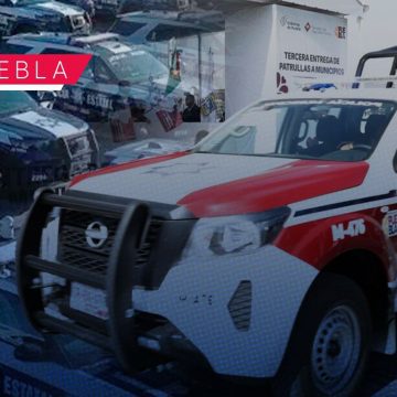 Pintarán las patrullas guinda compradas por Barbosa; uniformarán las unidades con nuevo diseño azul Pintarán las patrullas guinda compradas por Barbosa; uniformarán las unidades con nuevo diseño azul