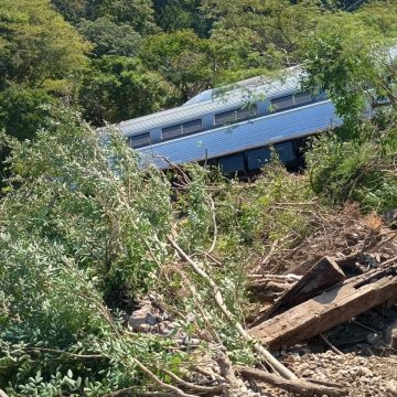 Accidente ferroviario en Oaxaca: Reportan 20 heridos; FGR abre carpeta de investigación