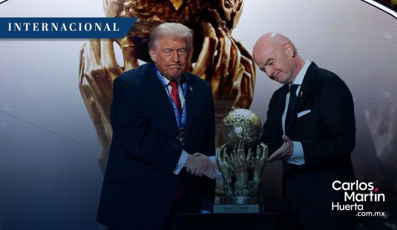 Donald Trump recibe el premio FIFA de la Paz
