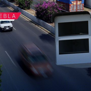 Vehículo acumula 830 fotomultas en Puebla