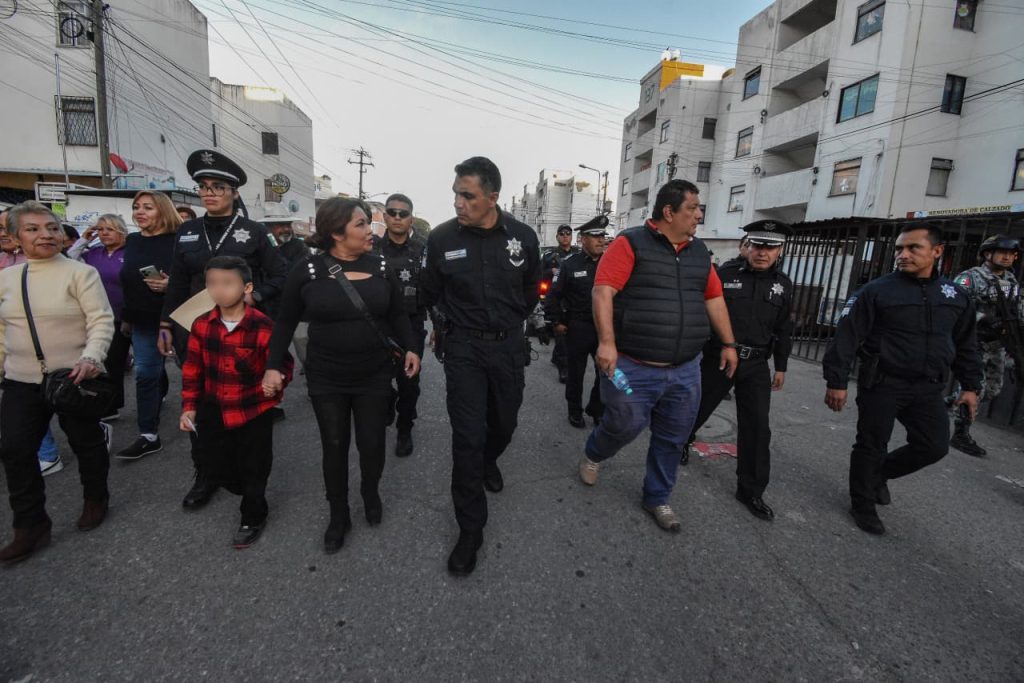 Mantiene SSC de Puebla proximidad en colonias al sur de la ciudad 1 WhatsApp Image 2025 12 18 at 7.01.37 AM