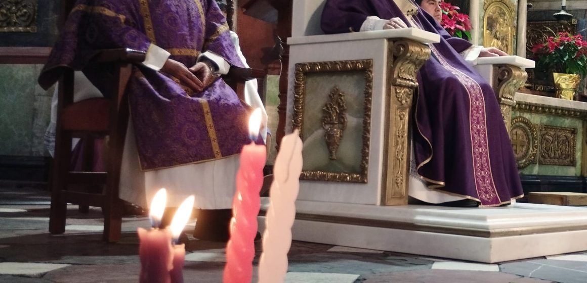 Arzobispo de Puebla llama a recomponer el tejido social durante el cuarto domingo de Adviento