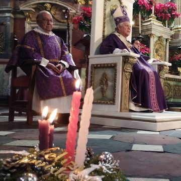 Arzobispo de Puebla llama a recomponer el tejido social durante el cuarto domingo de Adviento