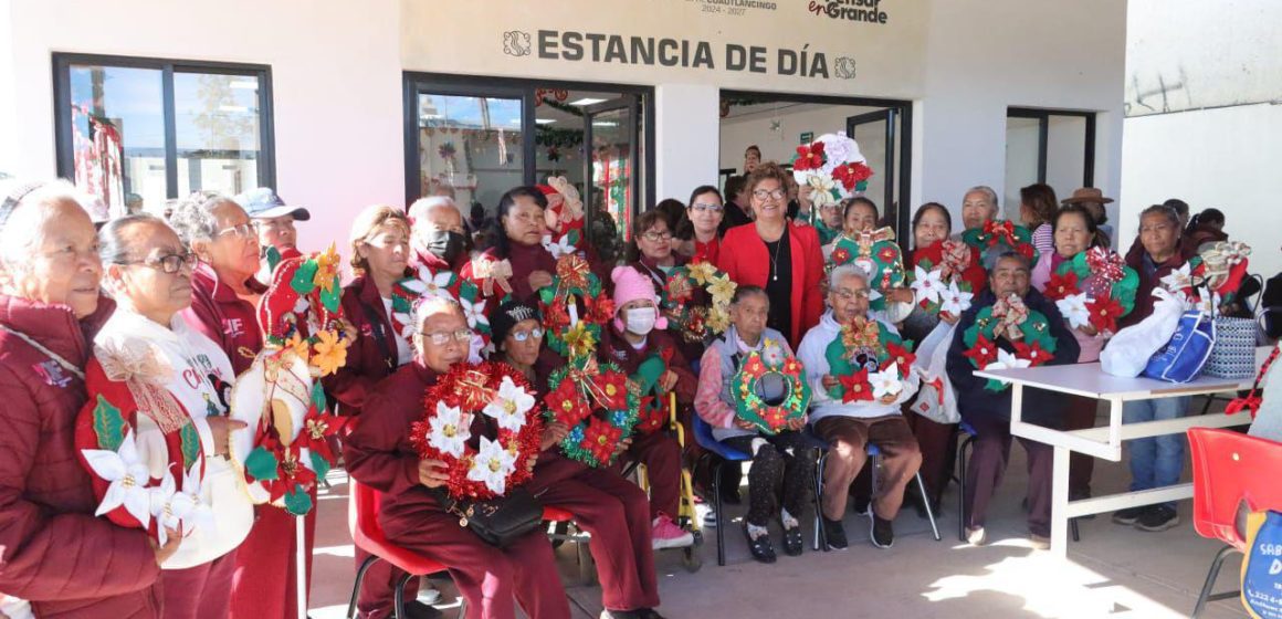 Tere Alfaro festeja fin de año con adultos mayores de las Estancias de Día de Cuautlancingo