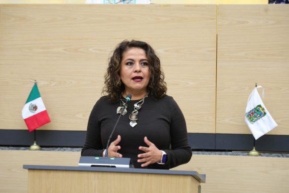 Propone Azucena Rosas gratuidad en estacionamientos para proteger la economía familiar