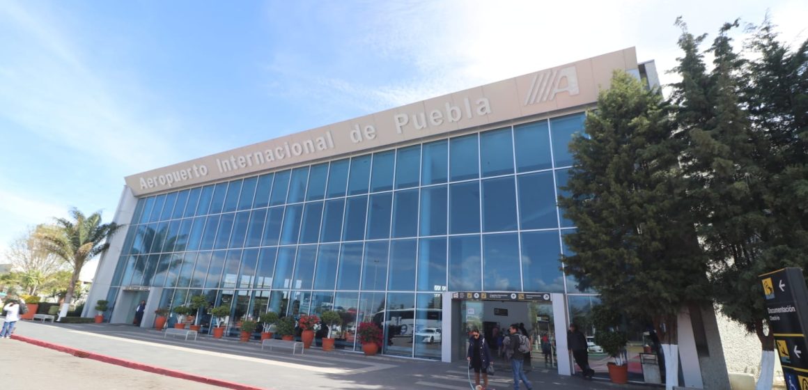 Puebla extiende su conectividad con la nueva ruta aérea a Nueva York operada por Viva Aerobus