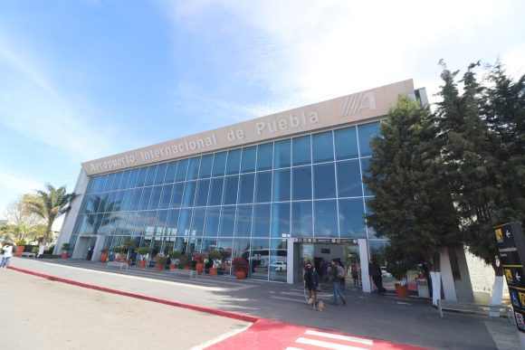 Puebla extiende su conectividad con la nueva ruta aérea a Nueva York operada por Viva Aerobus