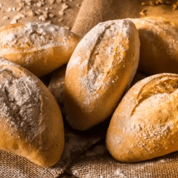 Disculpa forzada del panadero extranjero que llamó “feo” al pan mexicano