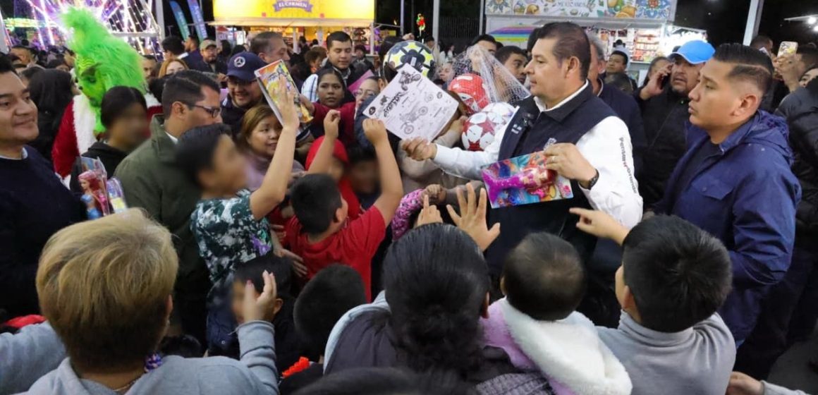 Con la entrega de 5 mil juguetes, genera bienestar y felicidad el gobierno de Puebla