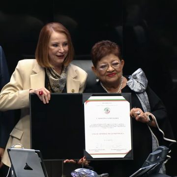 Ernestina Godoy es nombrada nueva titular de la FGR; promete coordinación estratégica