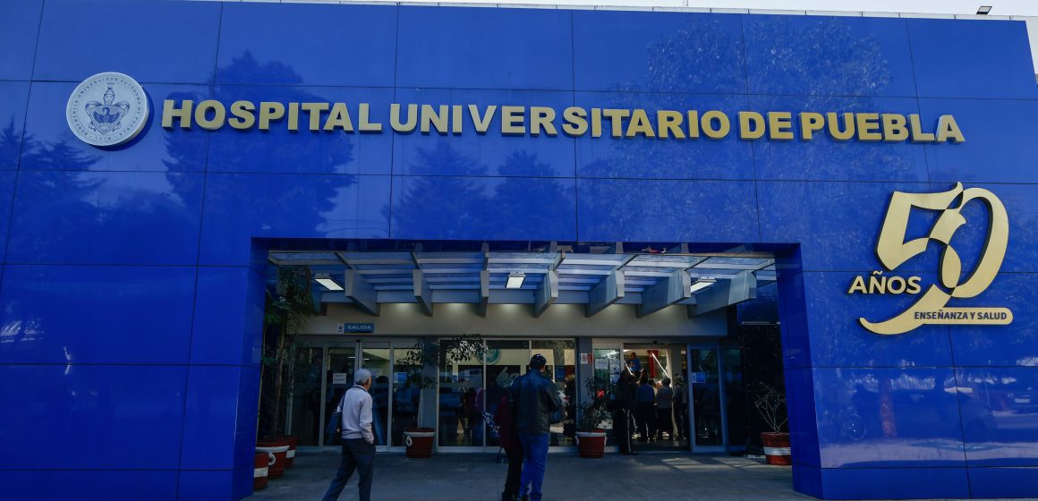 manifestacion-trabajadores-buap-689667 (1) El HUP, una oportunidad para servir a los demás con calidez: Rectora Lilia Cedillo