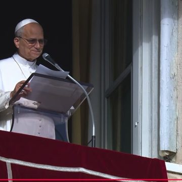 Papa León XIV llama a orar por la paz de todos los niños del mundo