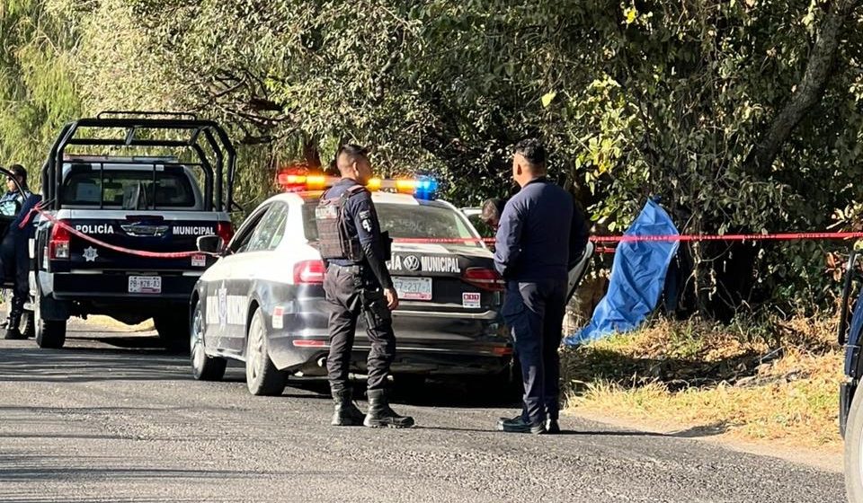suicidio Hallan cuerpo sin vida en carretera La Magdalena-Matzaco, Izúcar de Matamoros