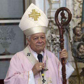 VÍCTOR SÁNCHEZ ESPINOSA Arzobispo de Puebla reconoce gestión de Alejandro Armenta y destaca avances en seguridad y bienestar social