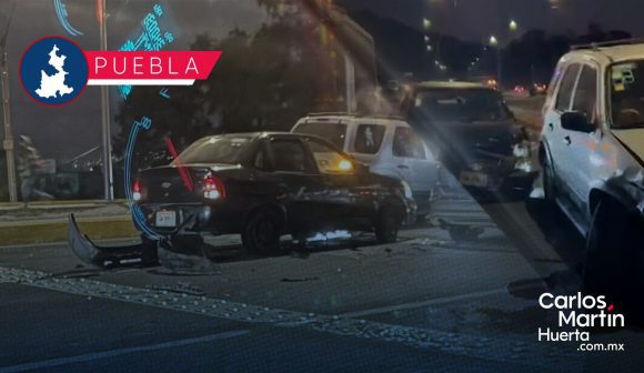 Accidente provoca caos vial en Periférico Ecológico