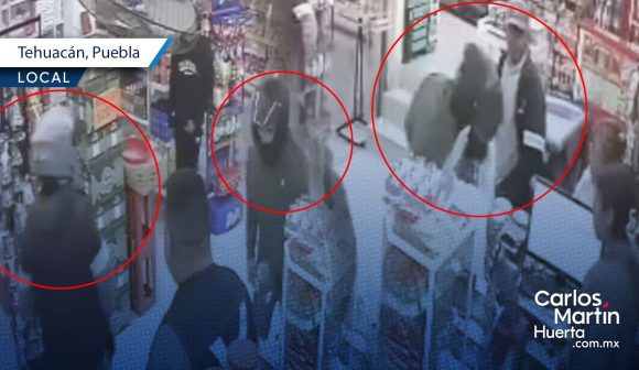 Así es como sujetos armados asaltan tienda de abarrotes en Tehuacán