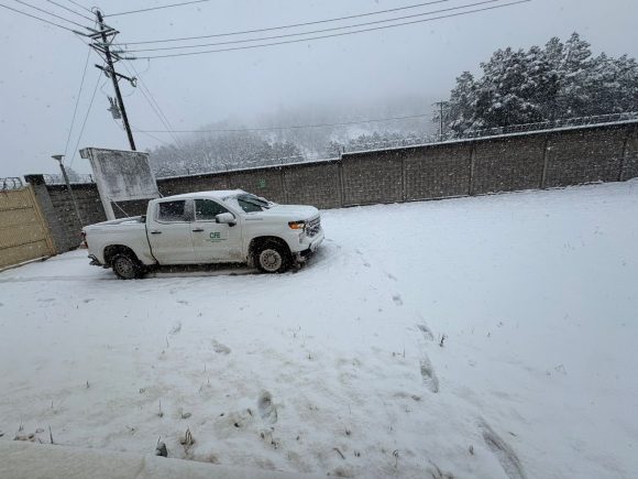 Restablecen servicio eléctrico en Chihuahua y Durango tras afectaciones por tormenta invernal
