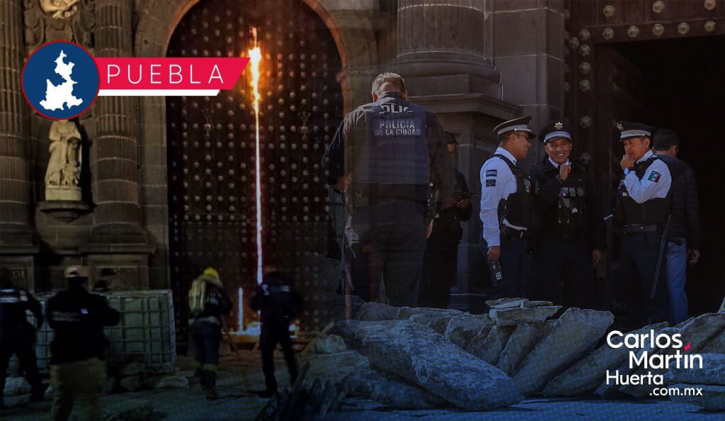 Descartan segundo implicado en incendio de la puerta de la Catedral de Puebla