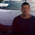 Detienen a sujeto con vehículo robado en San Pedro Cholula