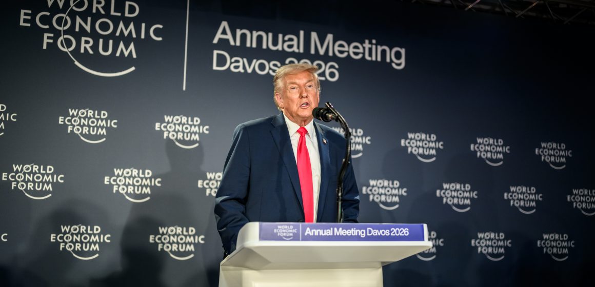 Trump amenaza a Canadá con aranceles del 100% ante posible acuerdo con China