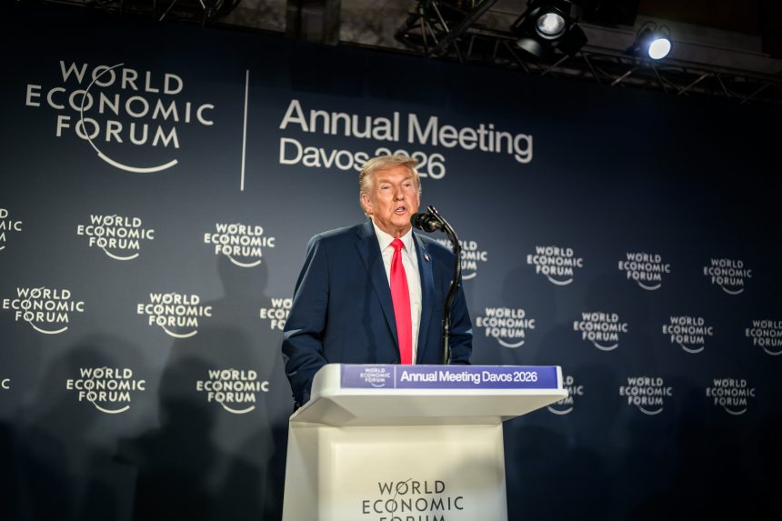 Trump amenaza a Canadá con aranceles del 100% ante posible acuerdo con China
