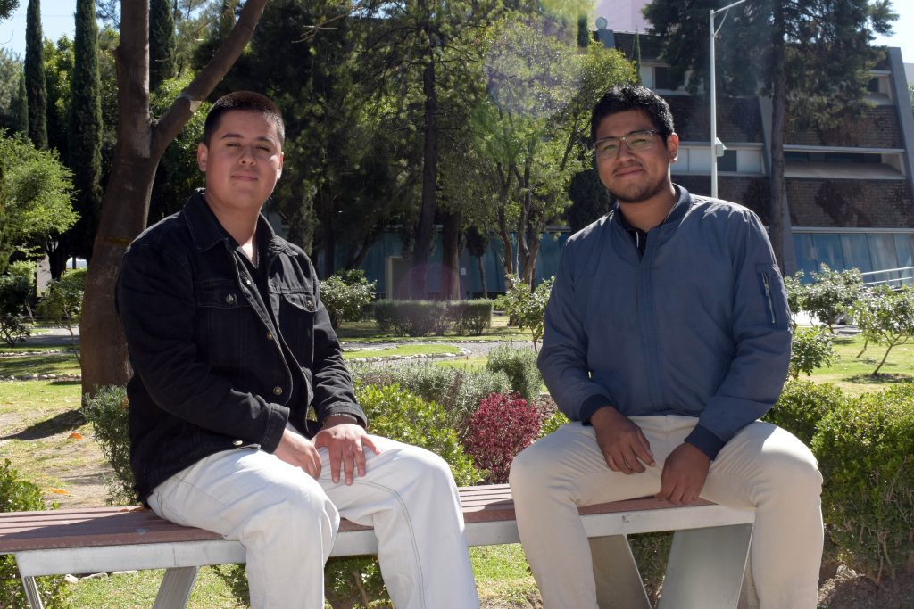Egresados de la BUAP obtienen el premio "Juventudes Resilientes 2025"