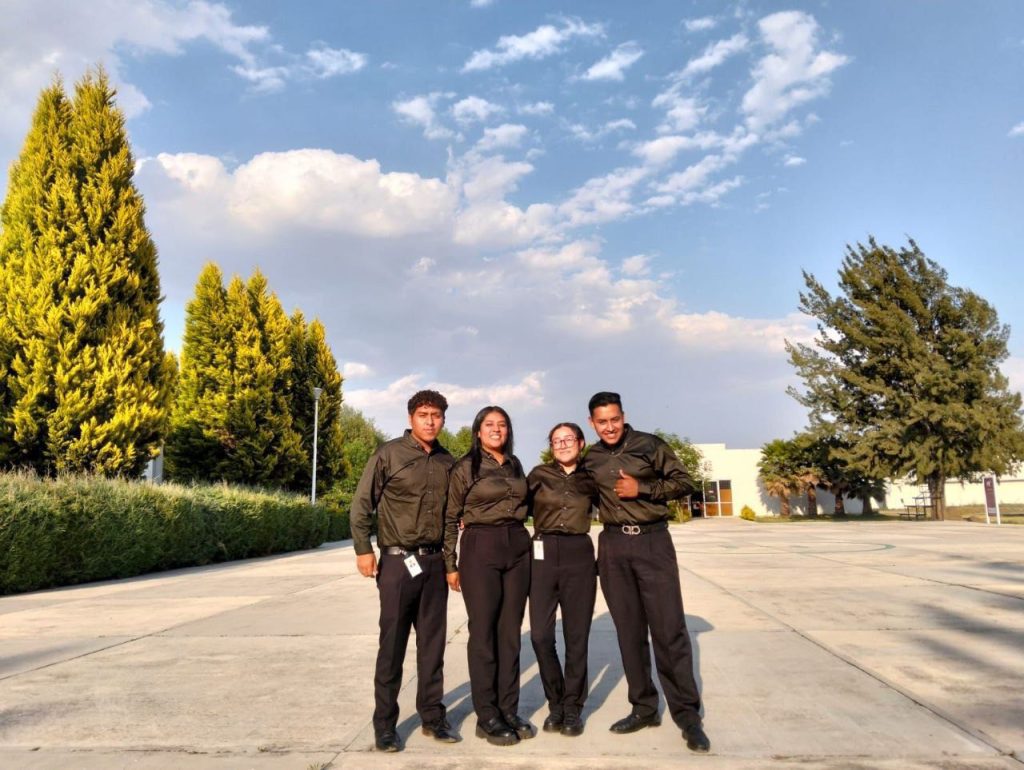 Estudiantes de la UTH crean tónico natural contra la alopecia 