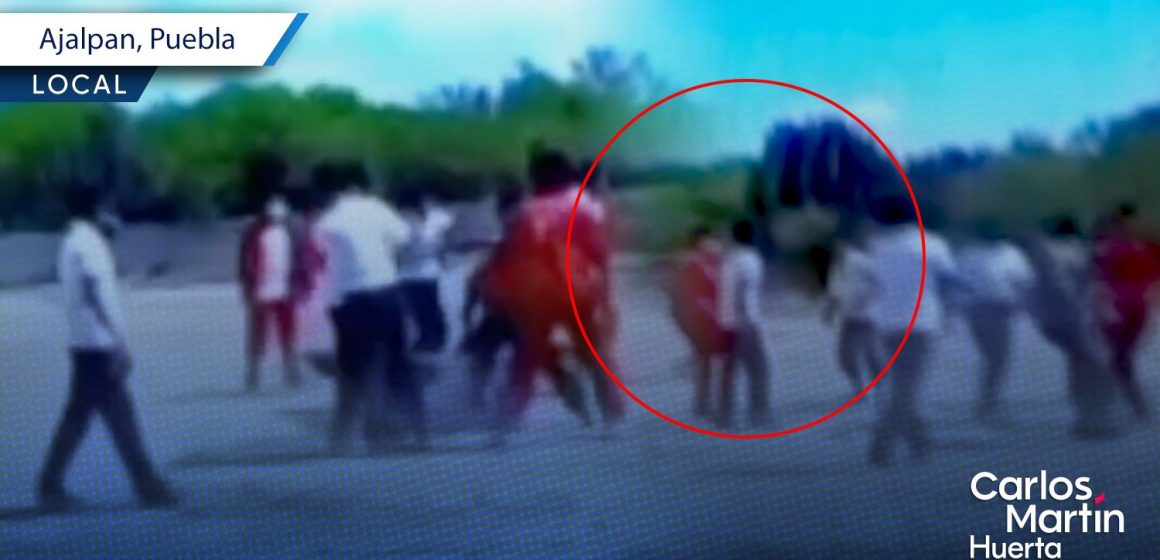 Estudiantes en Ajalpan protagonizan pelea campal; no sería la primera vez