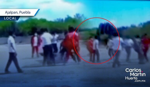 Estudiantes en Ajalpan protagonizan pelea campal; no sería la primera vez