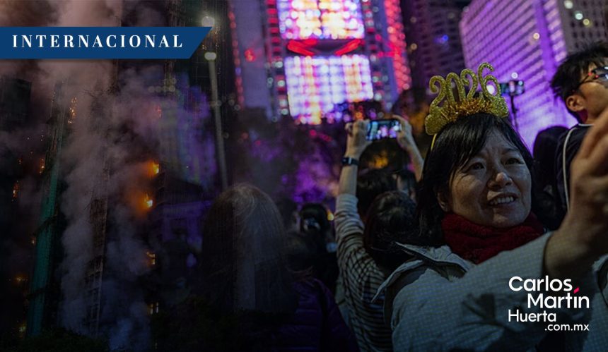 Hong Kong recibe el 2026 sin fuegos artificiales tras el incendio de Tai Po