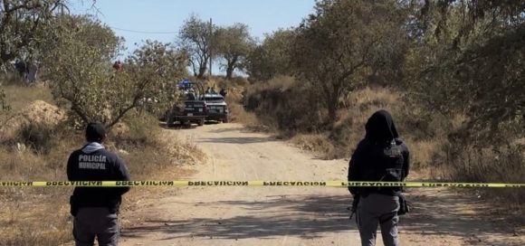 Asesinan a balazos a una menor y un adulto en camino de terracería en El Veladero, Ciudad Serdán
