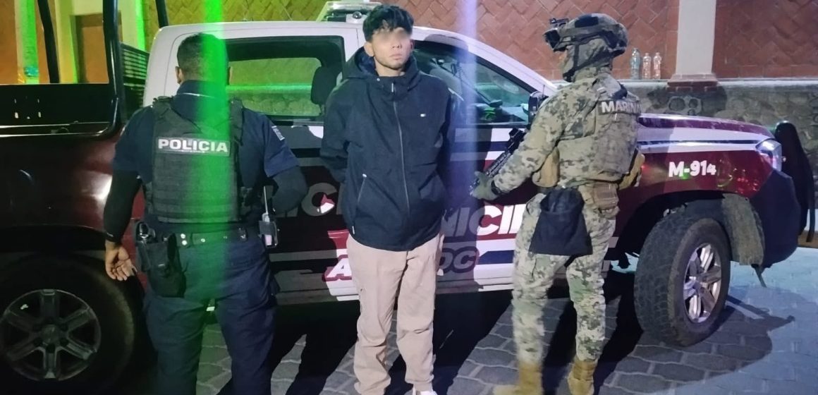 Policía de Amozoc recupera camioneta robada y detiene a salvadoreño