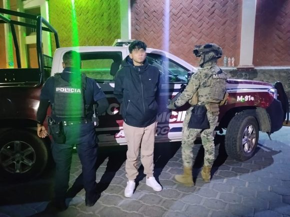 Policía de Amozoc recupera camioneta robada y detiene a salvadoreño