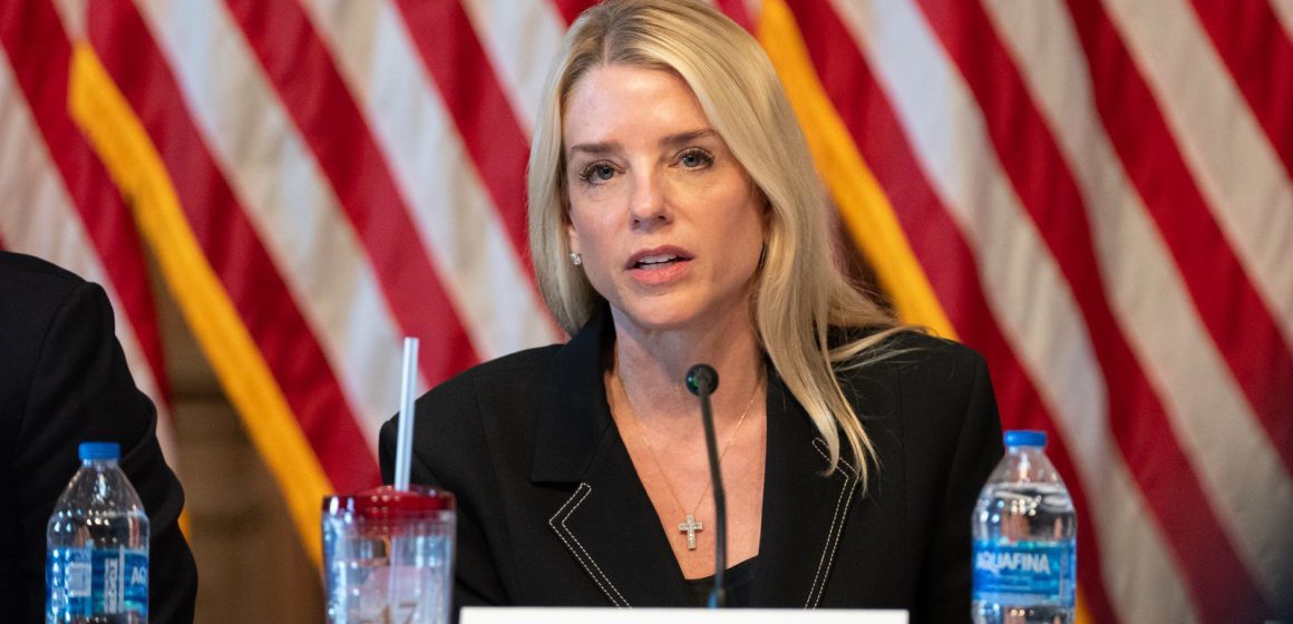 Nicolás Maduro responderá por cargos de narcoterrorismo: Pam Bondi