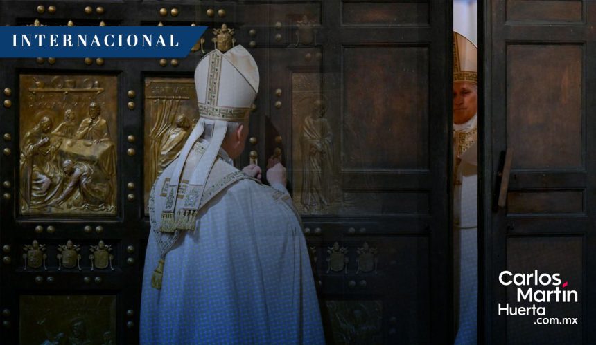 Papa León XIV cierra la Puerta Santa marcando la clausura del Jubileo